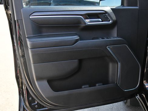 Used 2022 Chevrolet Silverado 1500 LT AWD/4WD image 13