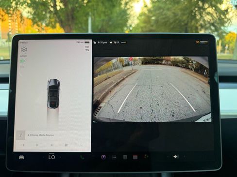 Used 2022 Tesla Model Y Performance image 19