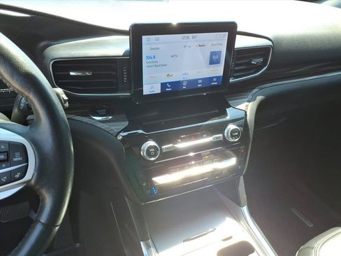 Used 2023 Ford Explorer Limited AWD/4WD image 27