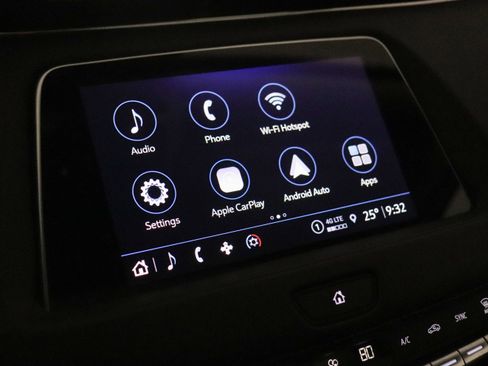 Used 2023 Cadillac XT4 Luxury image 36