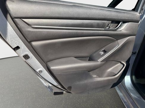 Used 2019 Honda Accord Sport image 9