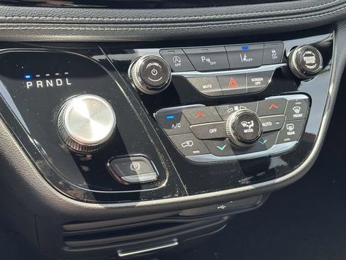New 2027 Chrysler Pacifica Select FWD image 27