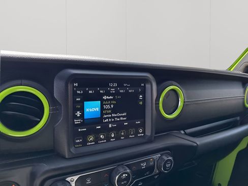 Used 2021 Jeep Wrangler Unlimited Sahara image 34