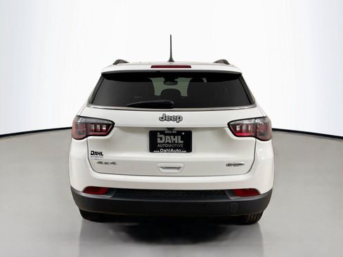 Used 2024 Jeep Compass Latitude AWD/4WD image 12