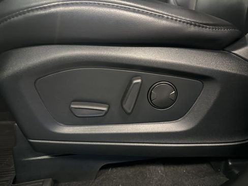 Certified 2023 Ford Explorer XLT w/ Equipment Group 202A image 18