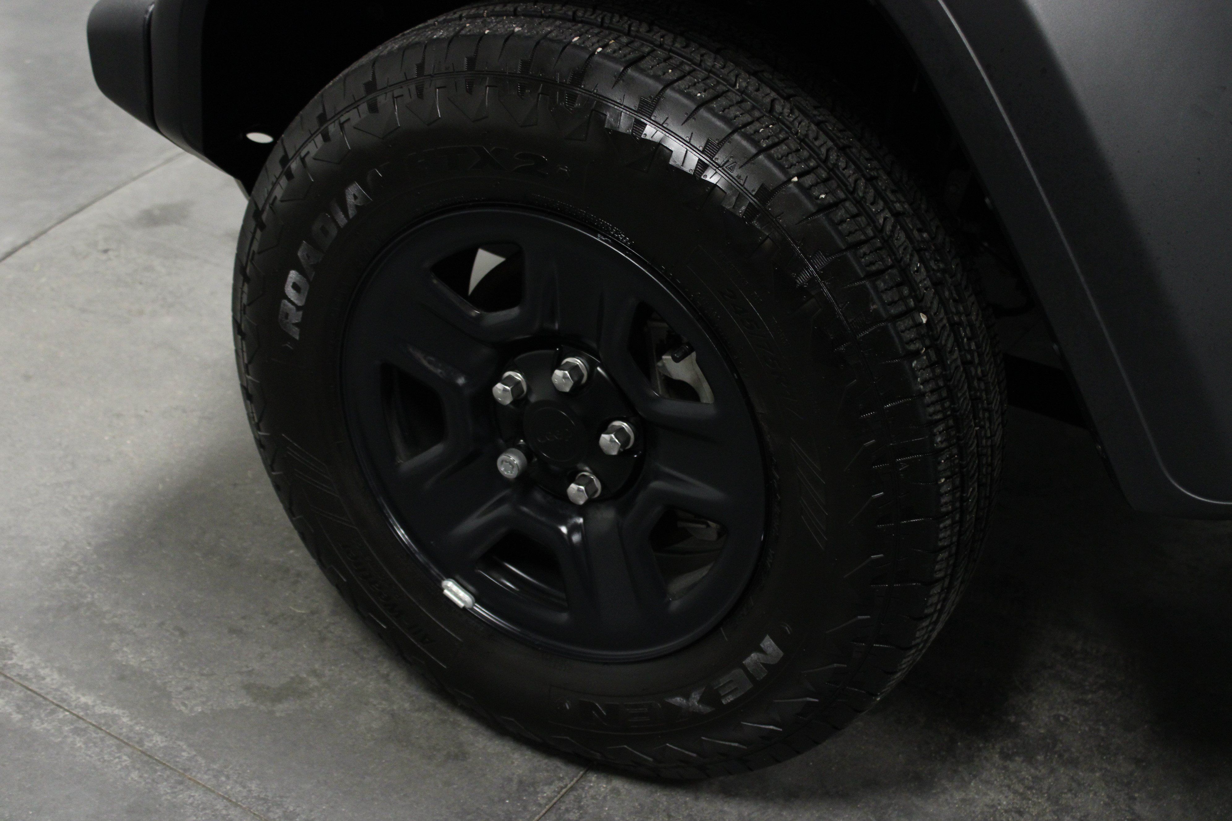 Used 2025 Jeep Wrangler Sport AWD/4WD image 10