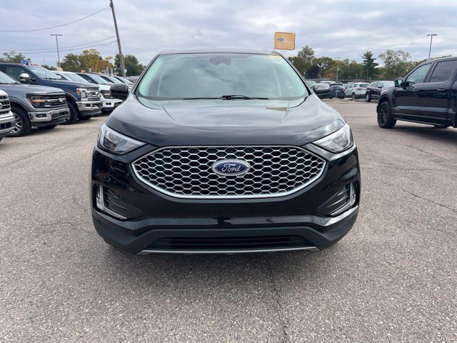 Certified 2024 Ford Edge SEL w/ Convenience Package AWD/4WD image 2