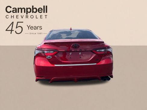 Used 2022 Toyota Camry SE w/ Convenience Package FWD image 4