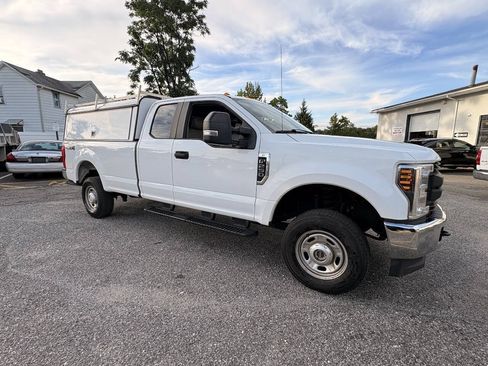 Used 2019 Ford F250 XL w/ XL Value Package AWD/4WD image 5