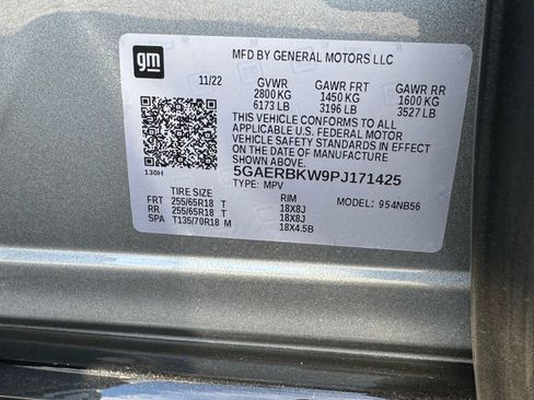 Used 2023 Buick Enclave Essence w/ Sound and Sites Package image 30