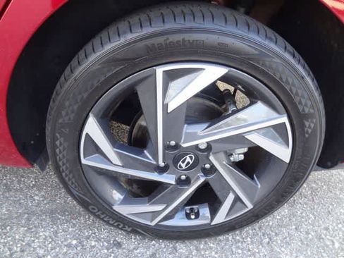 Used 2024 Hyundai Elantra SEL w/ Convenience Package FWD image 49