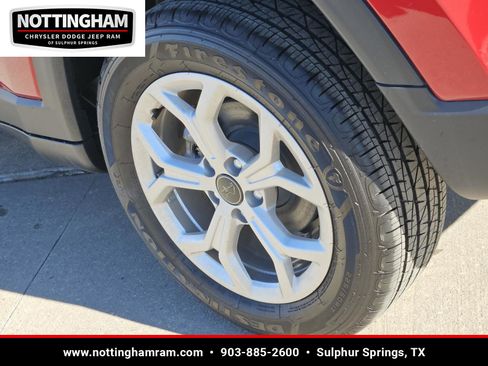 New 2025 Jeep Compass Latitude AWD/4WD image 5