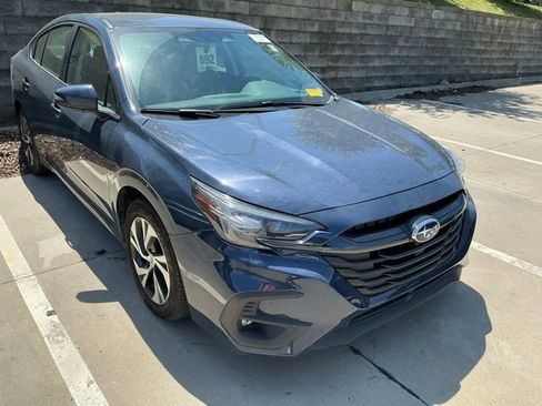 Used 2025 Subaru Legacy Premium AWD/4WD image 3