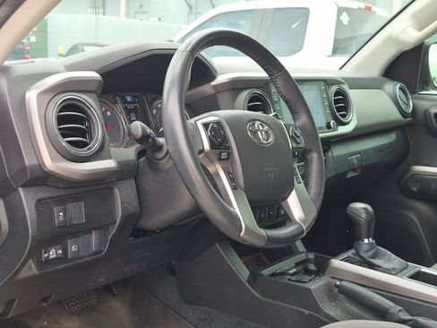 Used 2023 Toyota Tacoma SR5 RWD image 2