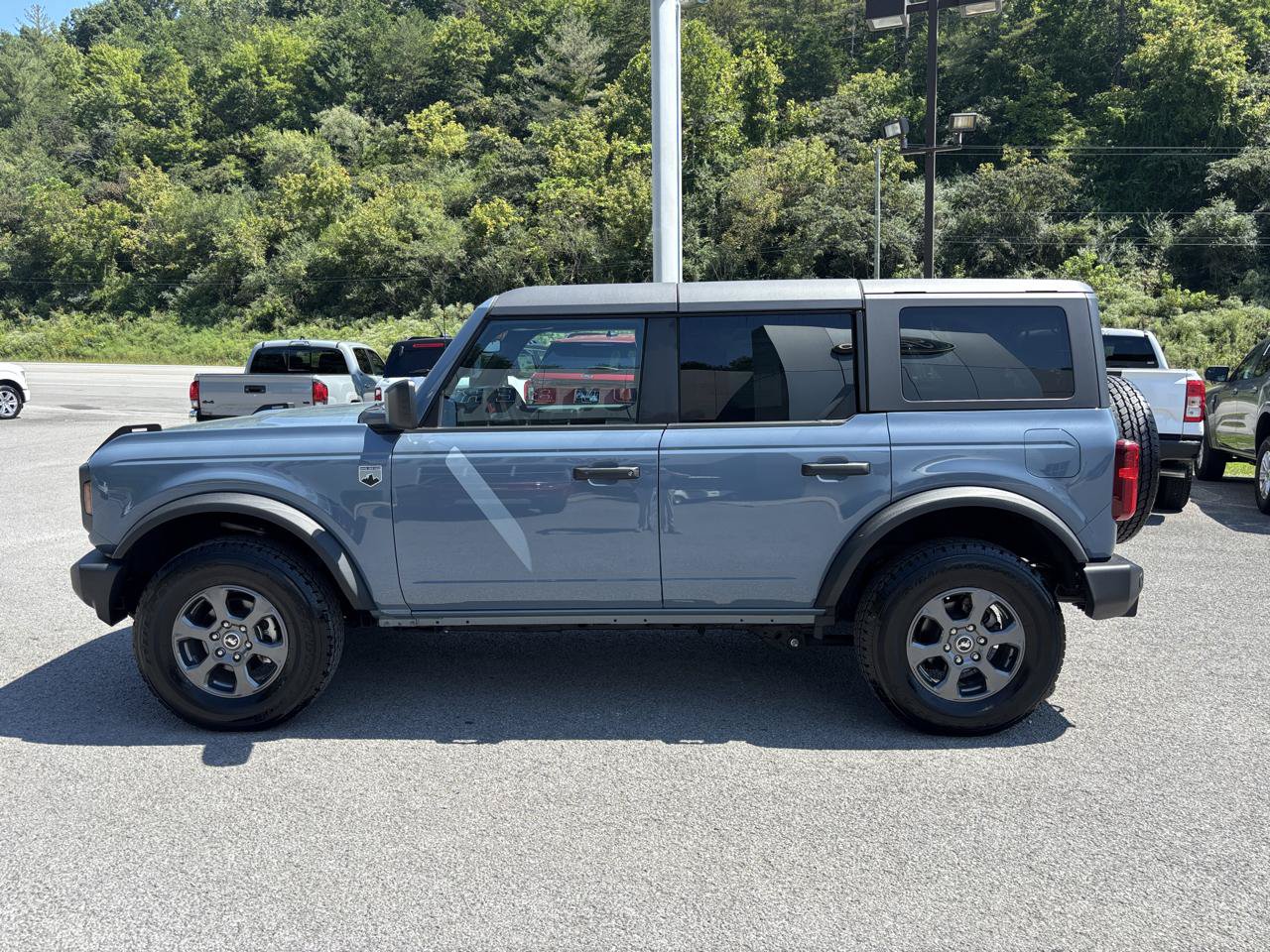 Used 2024 Ford Bronco Big Bend AWD/4WD image 2