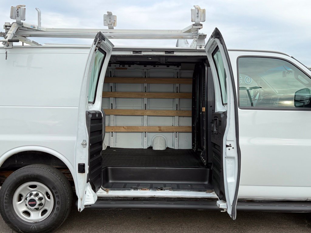 Used 2019 GMC Savana 2500 w/ Driver Convenience Package RWD image 24