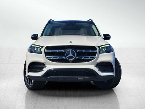 Used 2022 Mercedes-Benz GLS 450 4MATIC image 2