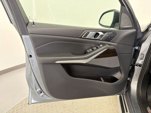 Used 2025 BMW X7 xDrive40i image 22