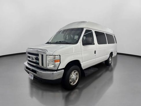 Used 2013 Ford E-250 and Econoline 250 Extended Van 3D w/ PWR Group image 4