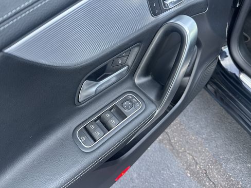 Used 2022 Mercedes-Benz CLA 250 4MATIC image 16