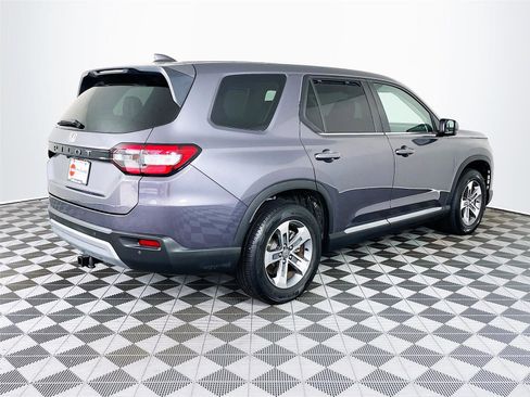 Used 2025 Honda Pilot EX-L image 9