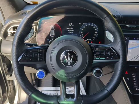 Used 2025 Maserati Grecale Modena image 61