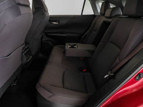 Used 2022 Toyota Venza LE image 45