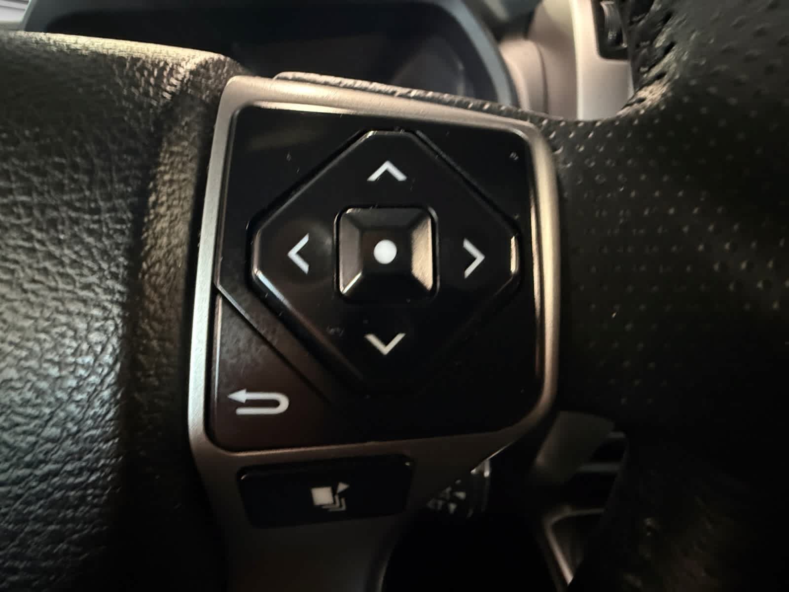 Used 2024 Toyota 4Runner SR5 AWD/4WD image 20