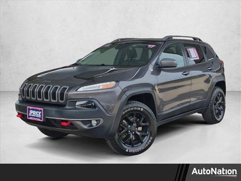 Used 2017 Jeep Cherokee Trailhawk AWD/4WD image 1