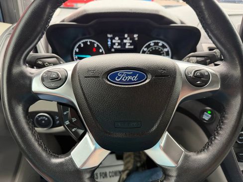 Used 2022 Ford Transit Connect XLT FWD image 7