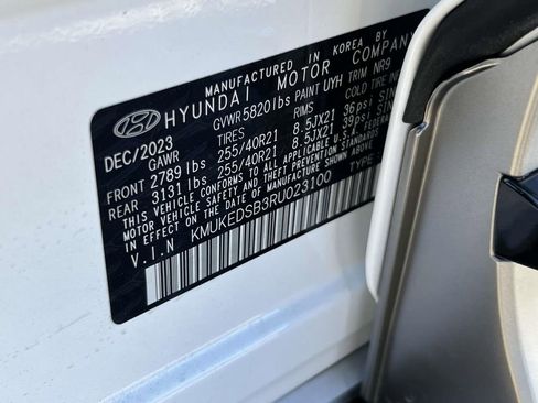 New 2024 Genesis GV60 Performance image 18