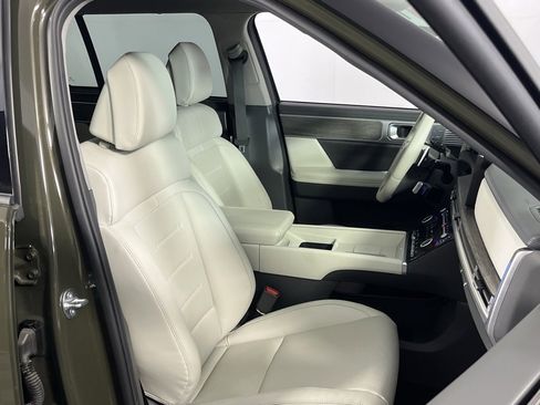 Used 2025 Hyundai Santa Fe Limited image 33