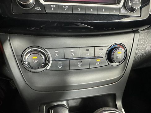 Used 2016 Nissan Sentra SV FWD image 16