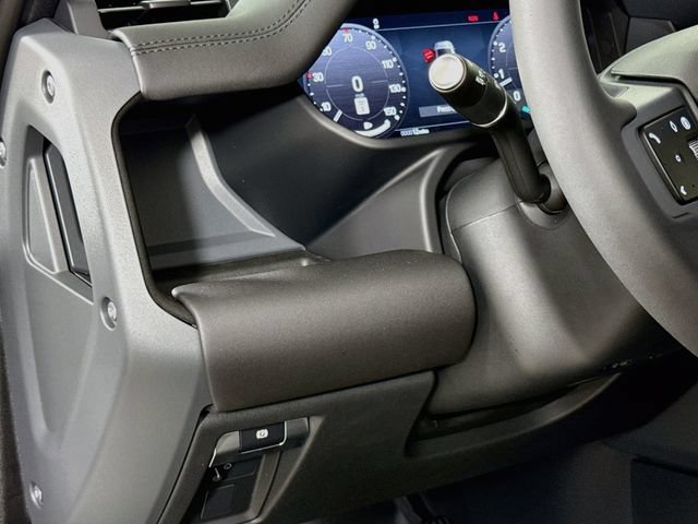 New 2026 Land Rover Defender 110 S AWD/4WD image 10
