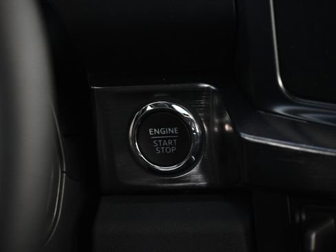 Used 2025 Ford F450 Lariat image 27