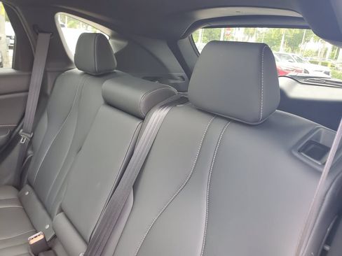 Used 2025 Acura RDX SH-AWD image 13