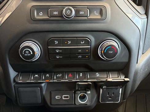 Used 2024 Chevrolet Silverado 1500 Custom Trail Boss w/ LPO, Dark Essentials Package AWD/4WD image 21