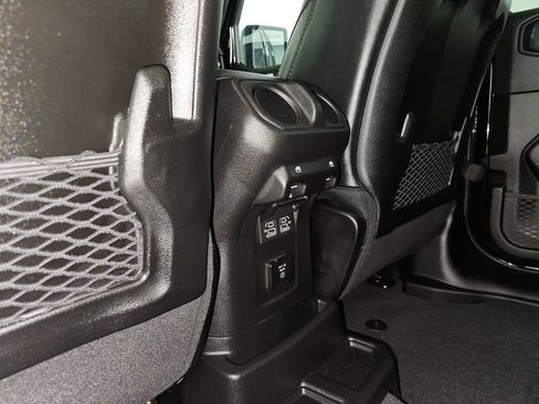 Used 2024 Jeep Wrangler Unlimited Rubicon 392 AWD/4WD image 36