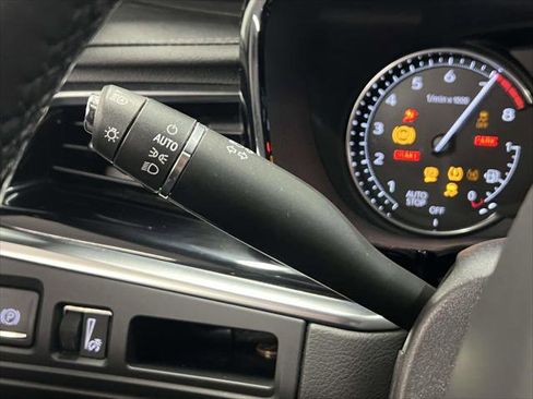 Used 2022 Cadillac XT6 Premium Luxury image 25