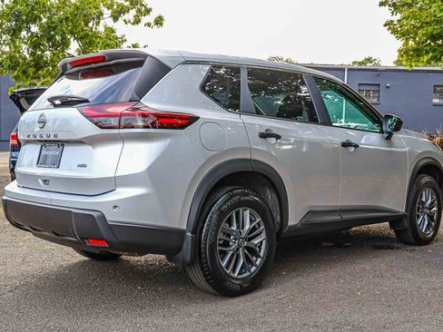 Certified 2025 Nissan Rogue S image 6