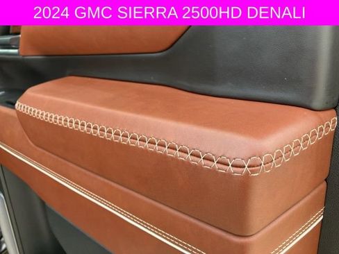Used 2024 GMC Sierra 2500 Denali Ultimate AWD/4WD image 18