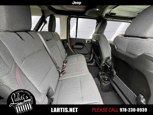 New 2025 Jeep Wrangler Unlimited Rubicon w/ Technology Group image 20