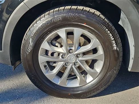 Used 2020 Hyundai Santa Fe SE image 13