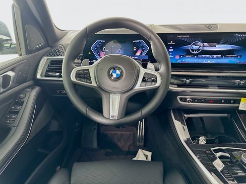 New 2026 BMW X5 xDrive40i w/ M Sport Package AWD/4WD image 15
