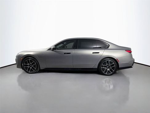 New 2026 BMW 750e xDrive AWD/4WD image 8