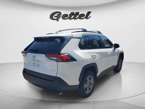 Used 2025 Toyota RAV4 XLE FWD image 5
