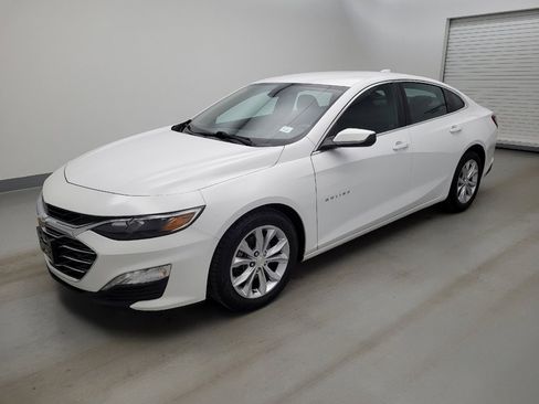 Used 2021 Chevrolet Malibu LT FWD image 2