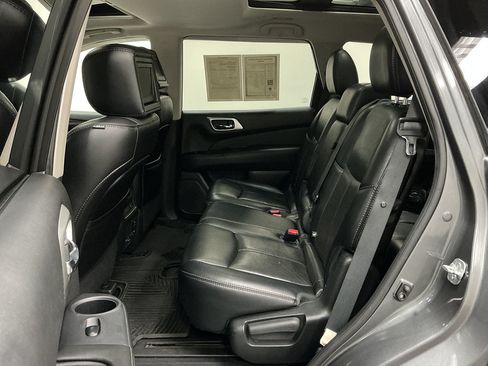 Used 2015 Nissan Pathfinder Platinum w/ Family Entertainment Package FWD image 21