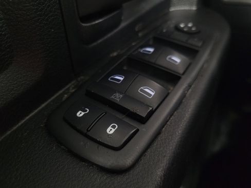 Used 2014 RAM 1500 Tradesman RWD image 27