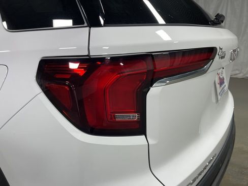 Used 2026 GMC Terrain Elevation FWD image 31